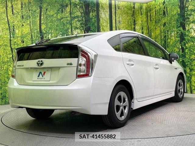 Toyota PRIUS 2014-03 282305-17