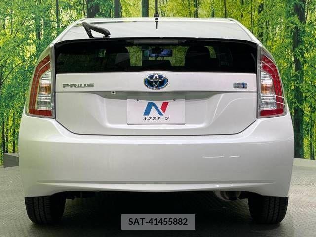 Toyota PRIUS 2014-03 282305-15