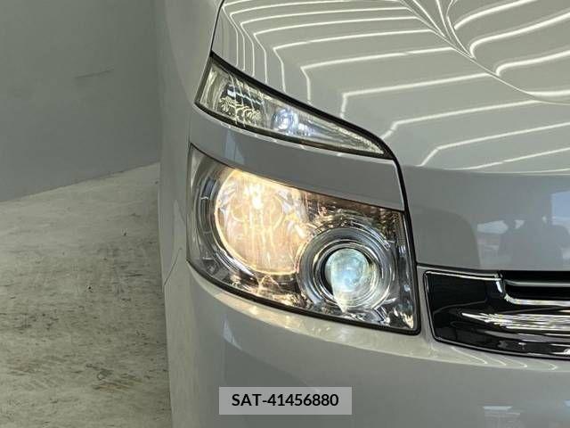Toyota VOXY 2009-08 321321-13