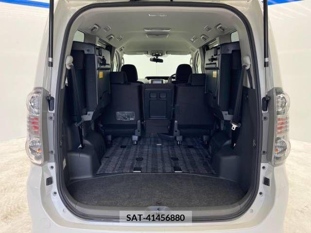 Toyota VOXY 2009-08 321321-11