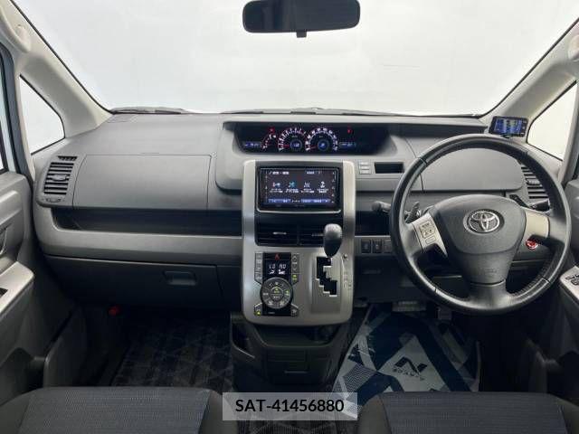 Toyota VOXY 2009-08 321321-1
