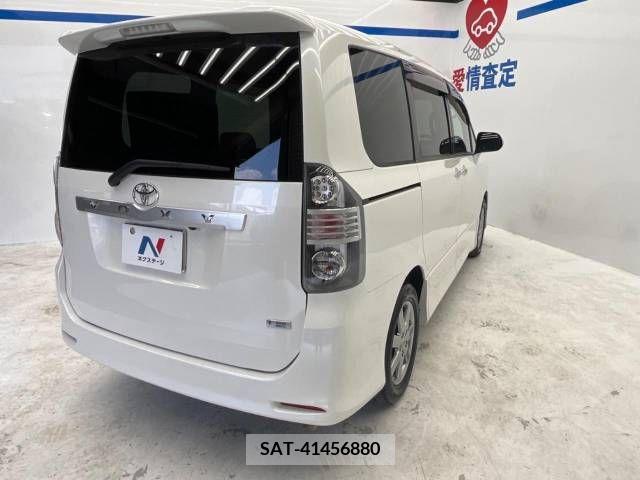 Toyota VOXY 2009-08 321321-18