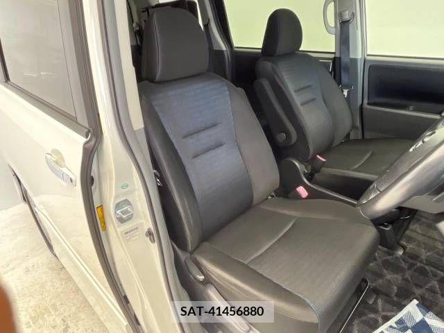 Toyota VOXY 2009-08 321321-8