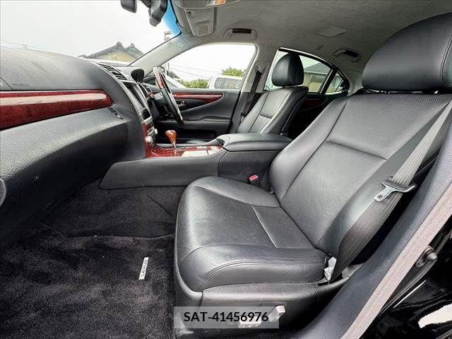 Lexus LS 2010-11 388366-15