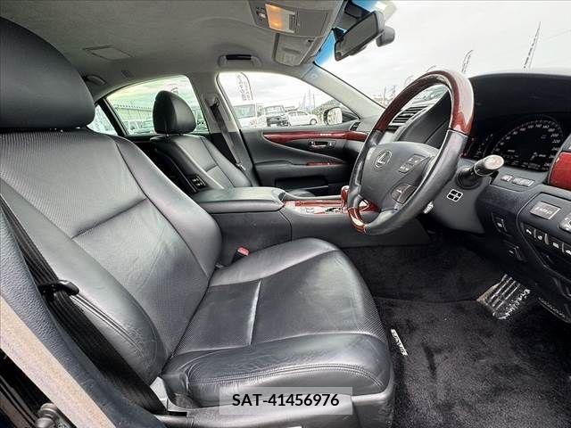 Lexus LS 2010-11 388366-14