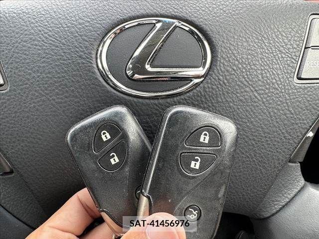 Lexus LS 2010-11 388366-23