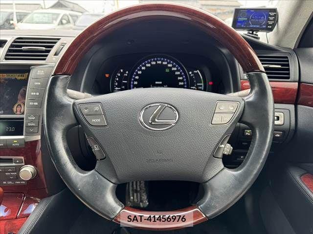 Lexus LS 2010-11 388366-22