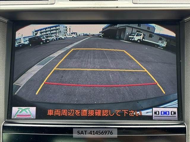 Lexus LS 2010-11 388366-4