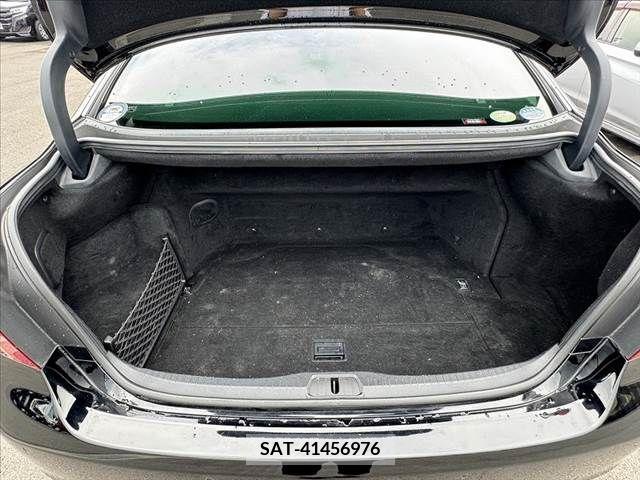 Lexus LS 2010-11 388366-18