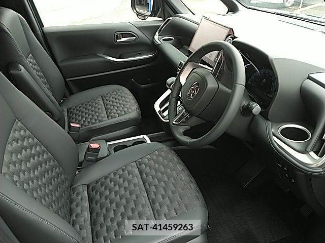 Toyota VOXY 2022-11 326510-1