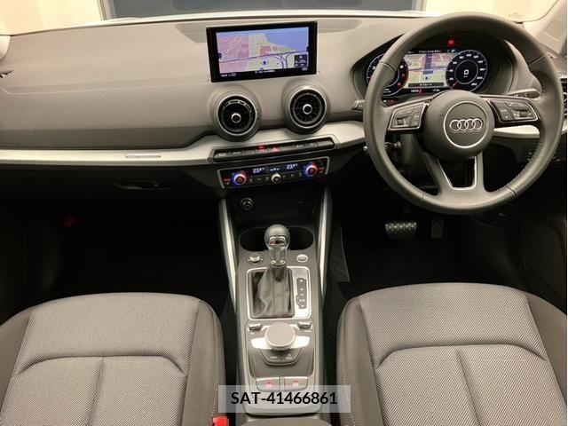 Audi Q2 2019-08 220497-6