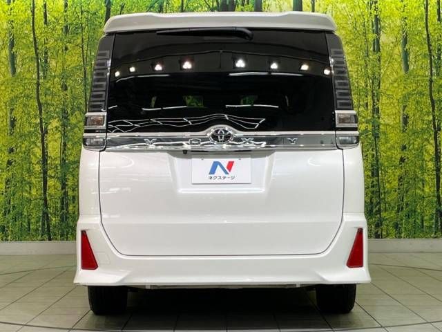 Toyota VOXY 2018-09 8759-16