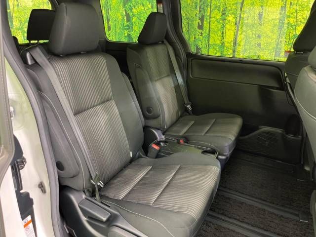 Toyota VOXY 2018-09 8759-9