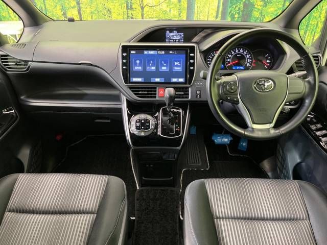 Toyota VOXY 2018-09 8759-1