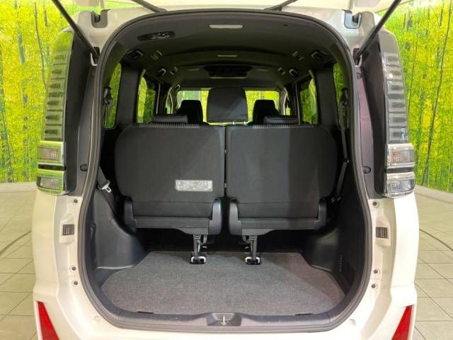 Toyota VOXY 2018-09 8759-11