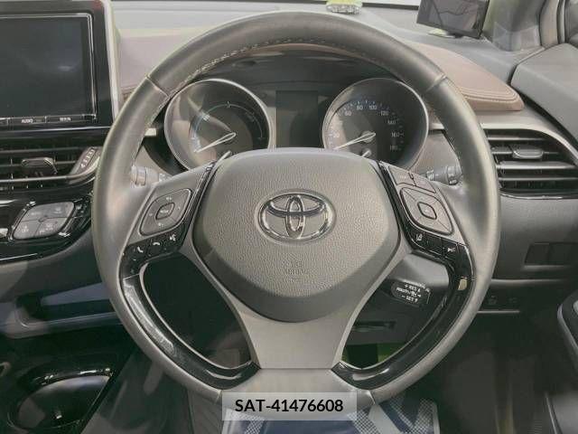 Toyota C-HR 2017-05 295029-11