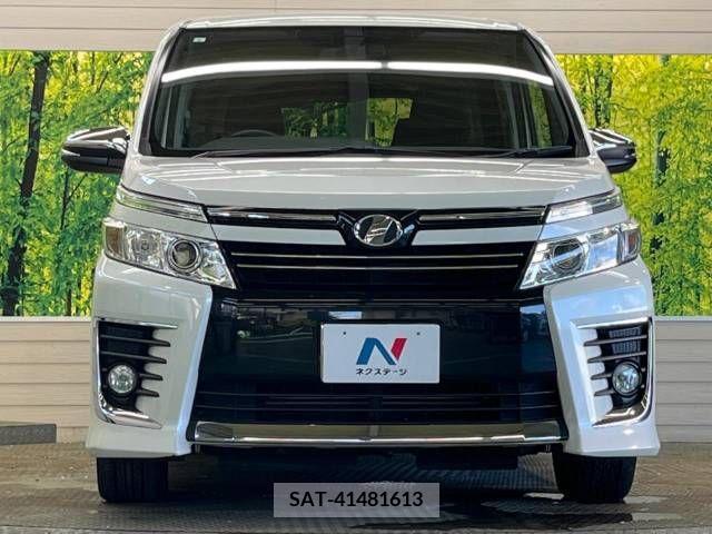 Toyota VOXY 2015-05 348662-14