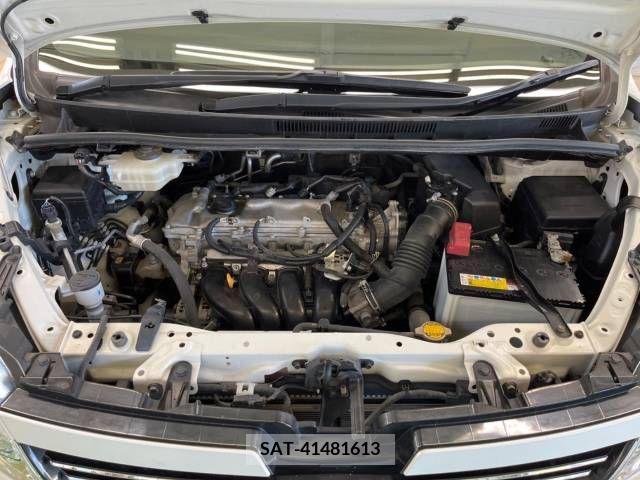 Toyota VOXY 2015-05 348662-18