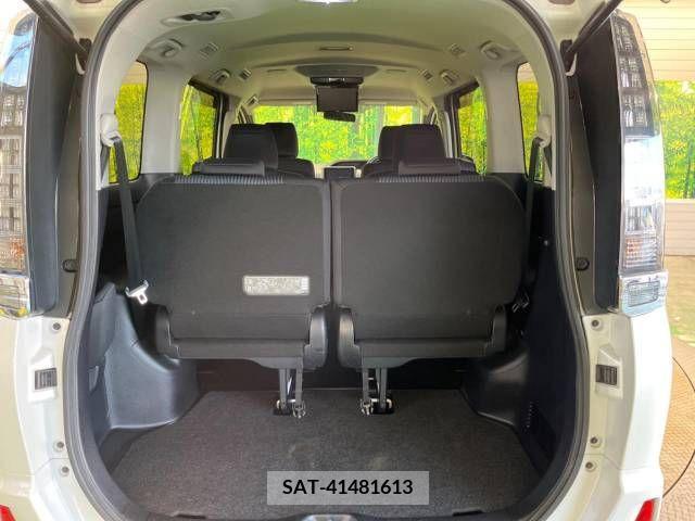 Toyota VOXY 2015-05 348662-10