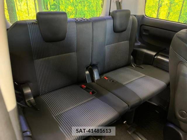 Toyota VOXY 2015-05 348662-9