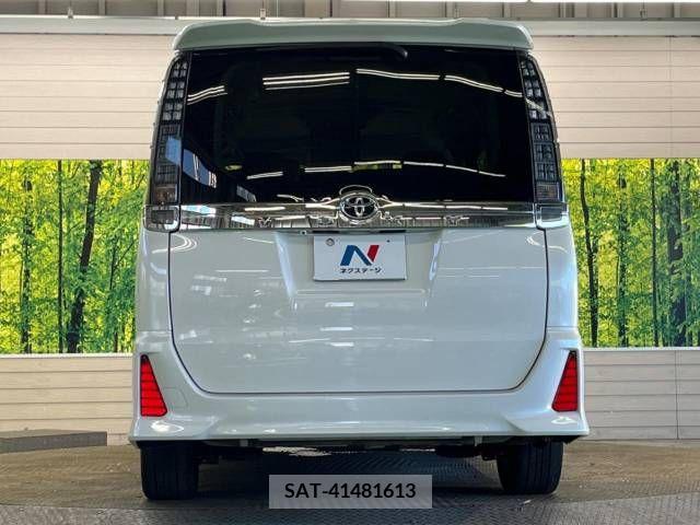 Toyota VOXY 2015-05 348662-15