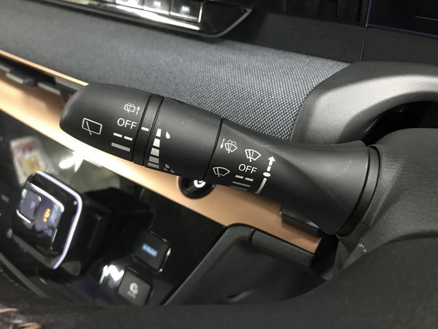 Nissan Sakura 2022-07 21230-28