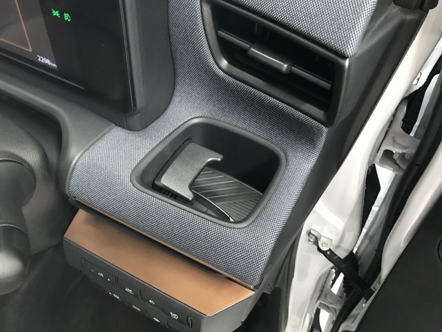 Nissan Sakura 2022-07 21230-20