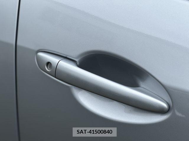 Mazda MAZDA2 2022-08 329526-19