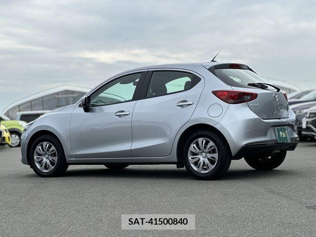 Mazda MAZDA2 2022-08 329526-28