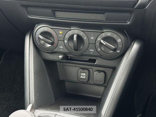 Mazda MAZDA2 2022-08 329526-3