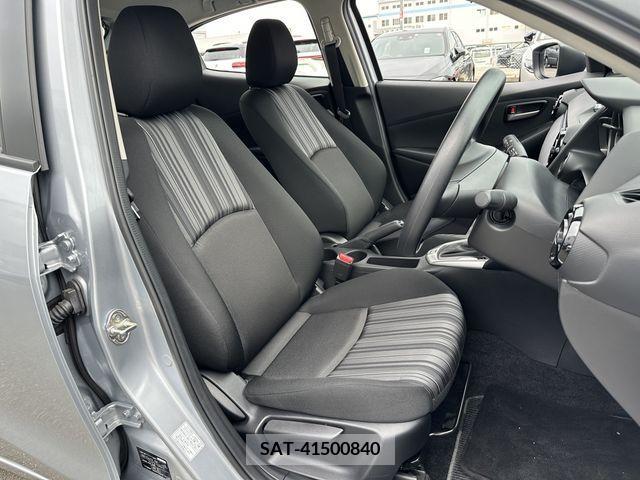 Mazda MAZDA2 2022-08 329526-11