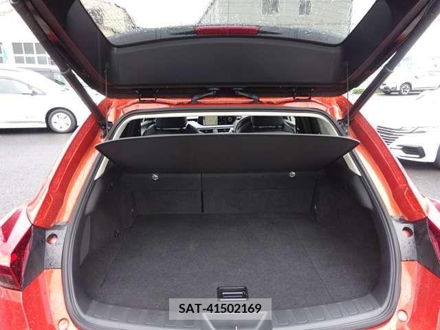 Lexus UX 2019-03 298598-1