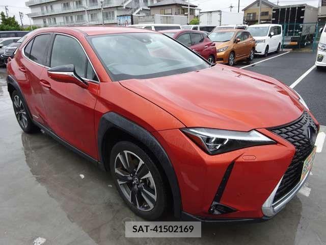 Lexus UX 2019-03 298598-3