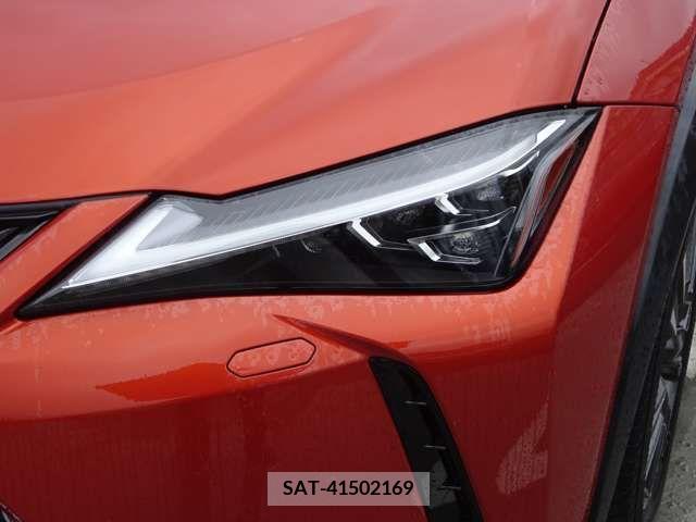 Lexus UX 2019-03 298598-8