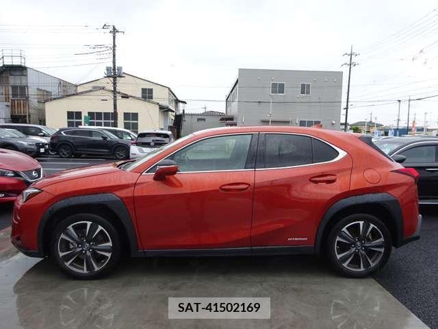 Lexus UX 2019-03 298598-10