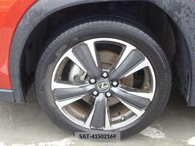 Lexus UX 2019-03 298598-12