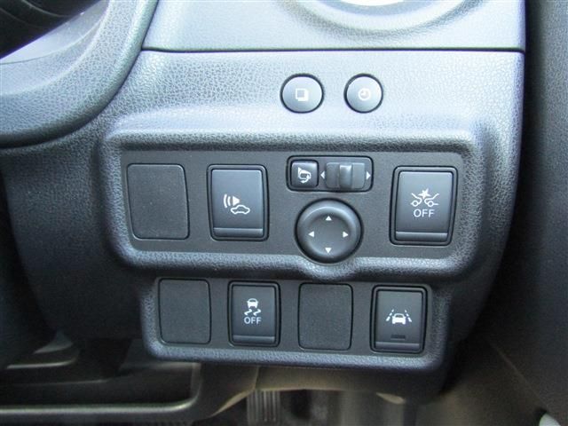 Nissan NOTE 2019-01 195283-11