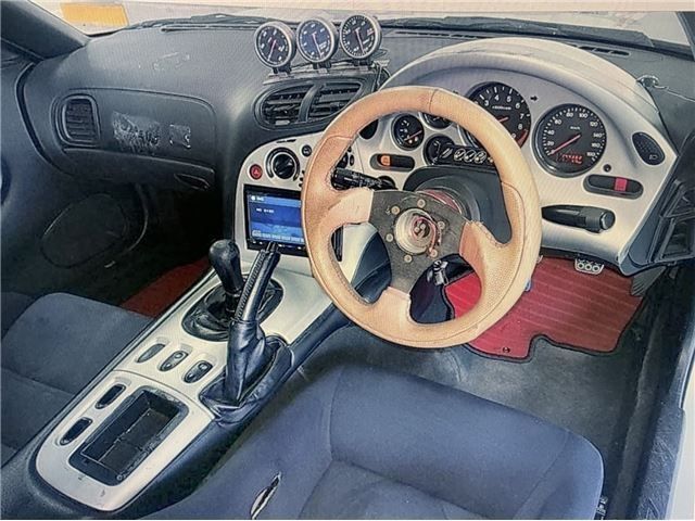 Mazda RX-7 1998-02 296-4