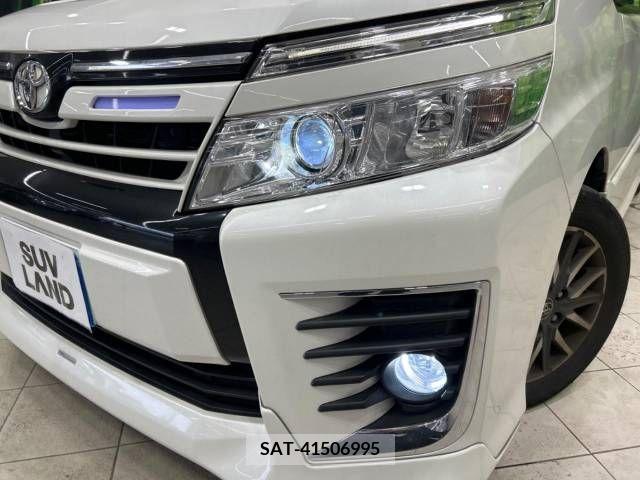 Toyota VOXY 2016-01 348807-13