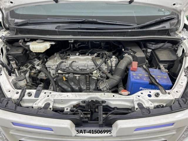 Toyota VOXY 2016-01 348807-19