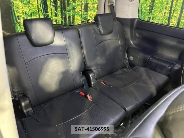 Toyota VOXY 2016-01 348807-10