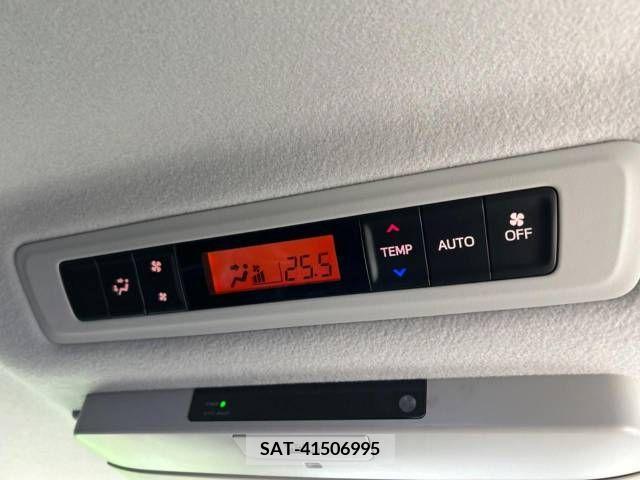 Toyota VOXY 2016-01 348807-7