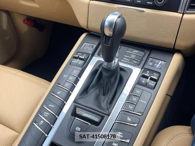 Porsche MACAN 2017-12 346219-11
