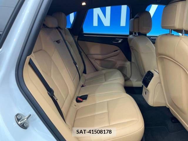 Porsche MACAN 2017-12 346219-9