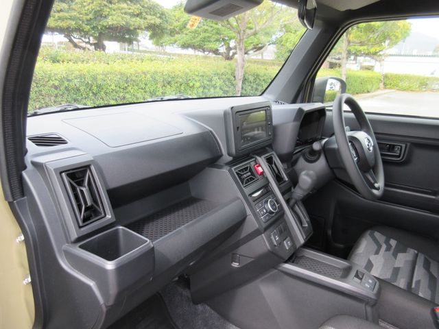Daihatsu TAFT 2020-09 1351-24
