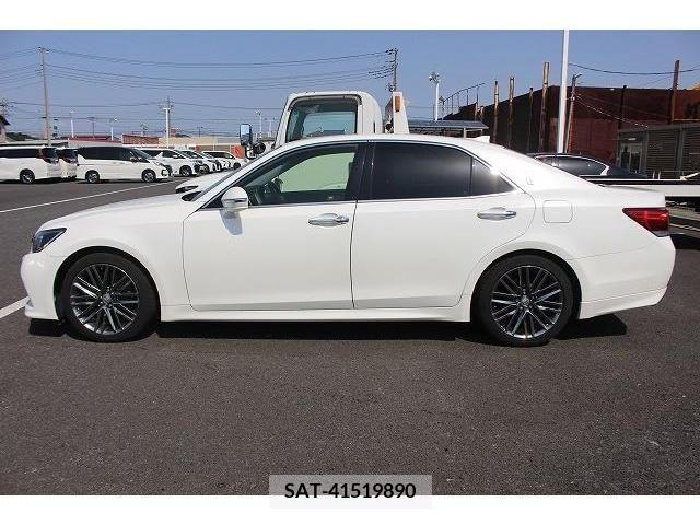 Toyota CROWN SEDAN 2016-01 373133-5