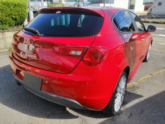 ALFA ROMEO GIULIETTA 2014-09 23676-2