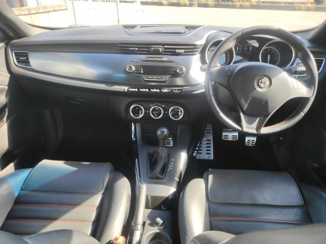 ALFA ROMEO GIULIETTA 2014-09 23676-1