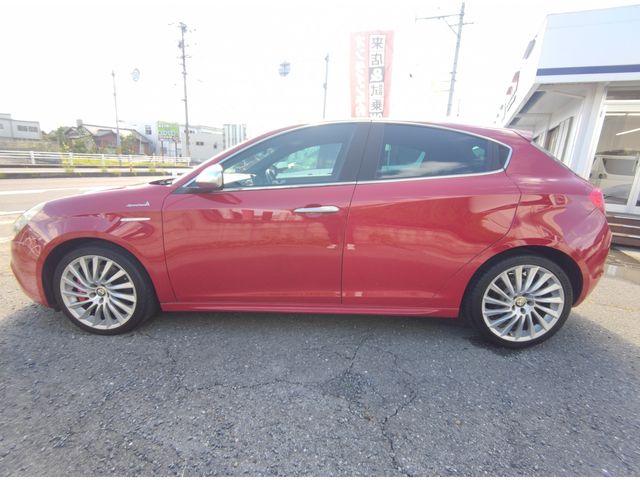 ALFA ROMEO GIULIETTA 2014-09 23676-22