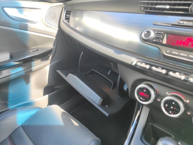 ALFA ROMEO GIULIETTA 2014-09 23676-13